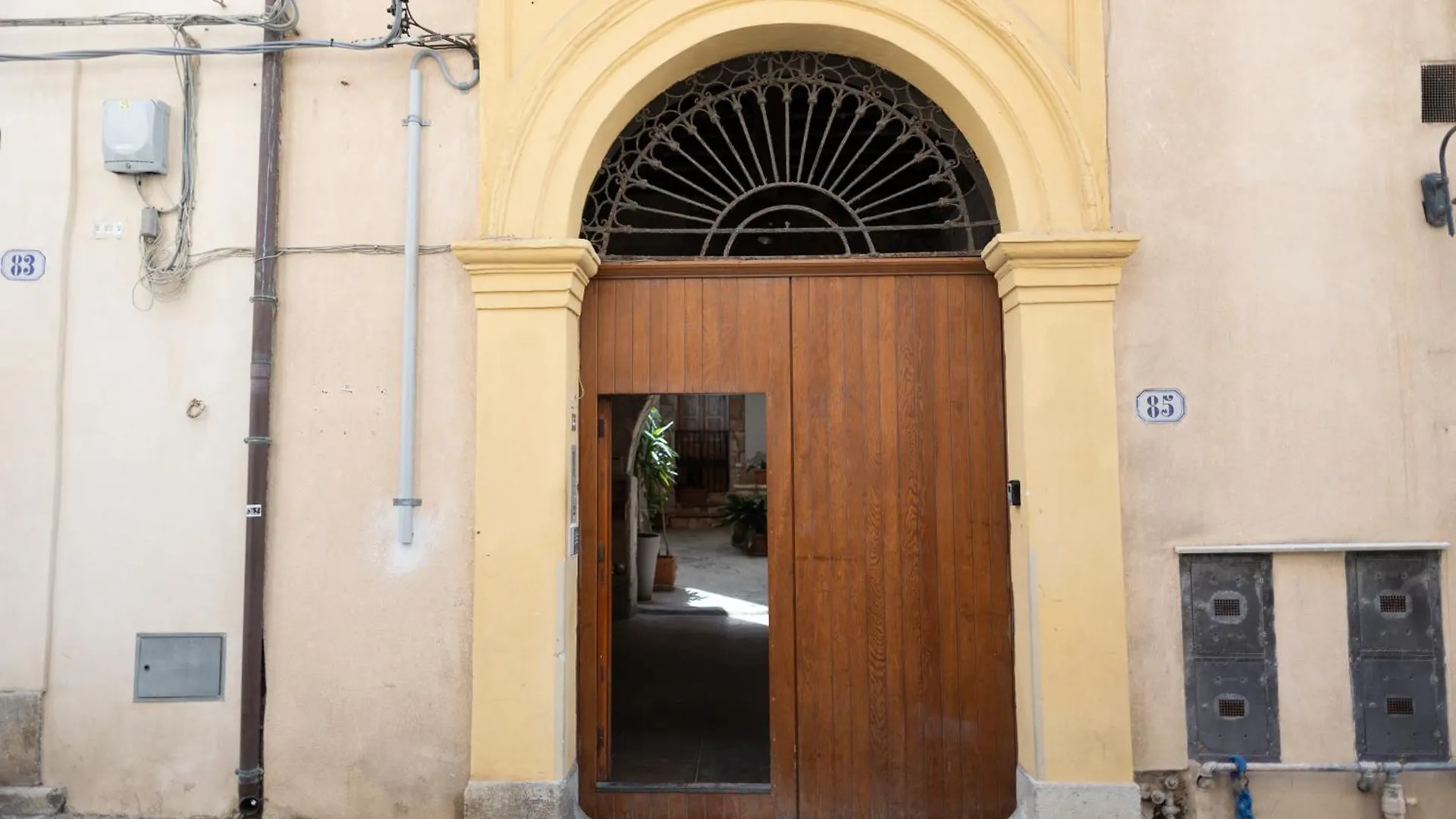 Cortile Gioeni Apartment Cefalu 0*,